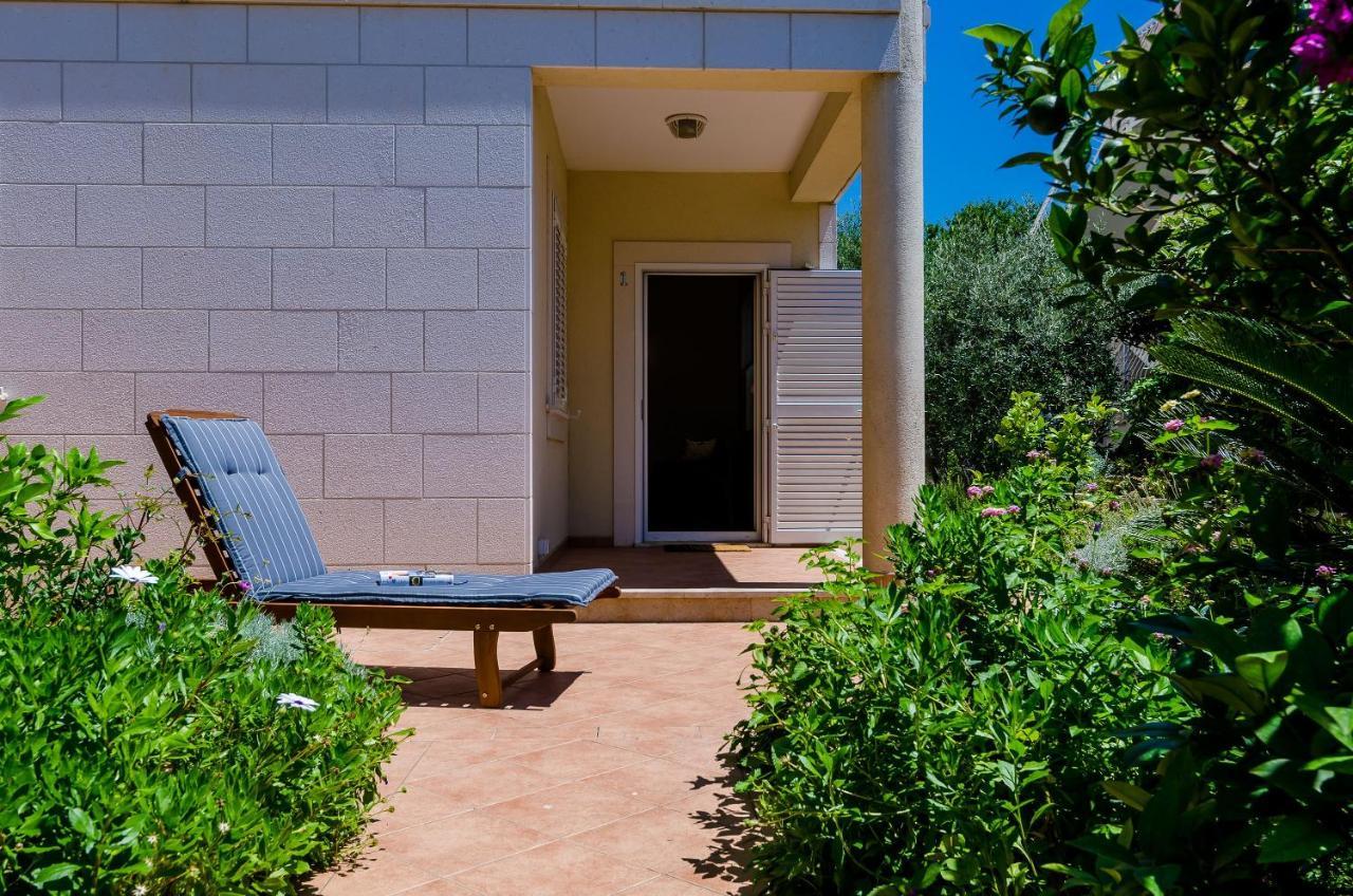 Private Garden Apartment Ragusa Esterno foto
